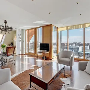 Penthouse Q4apartments Apartament